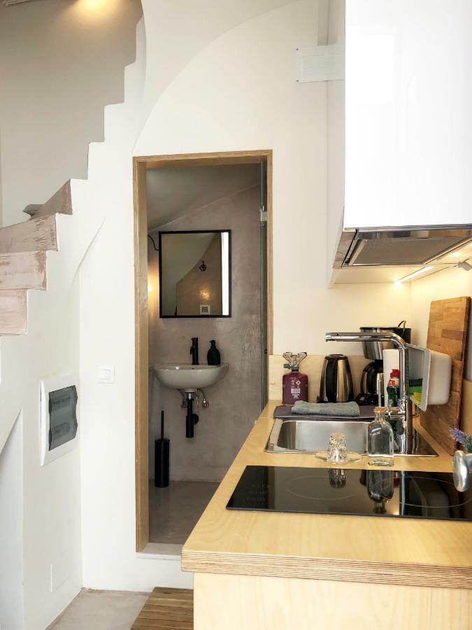 Sunny Micro-Loft Apartment With Outdoor Lounge Bendevis Luaran gambar