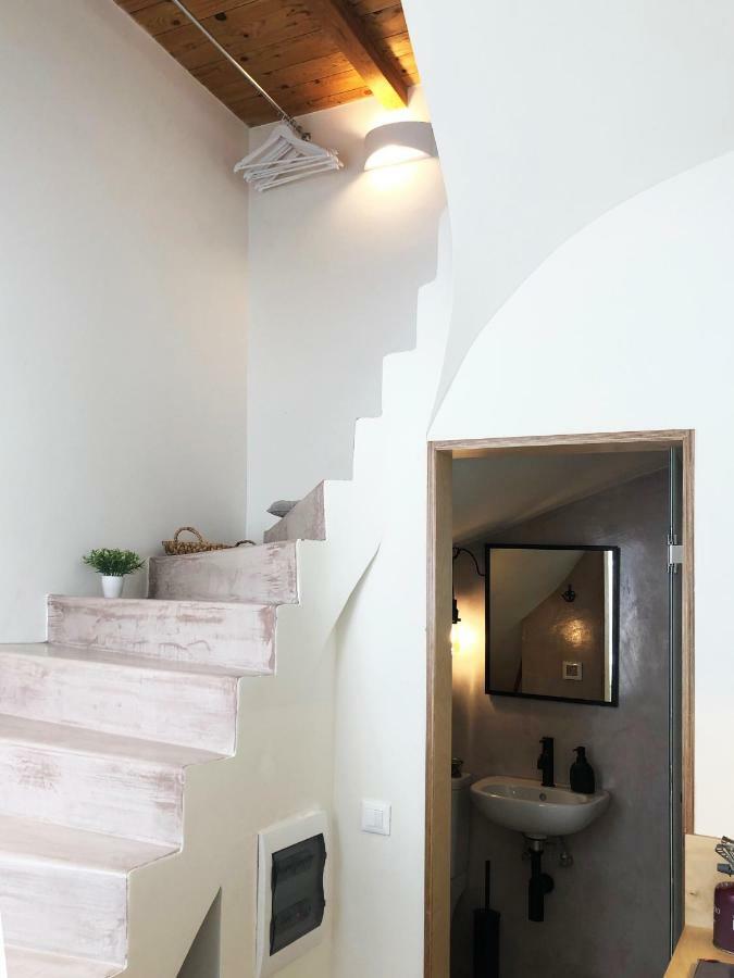 Sunny Micro-Loft Apartment With Outdoor Lounge Bendevis Luaran gambar