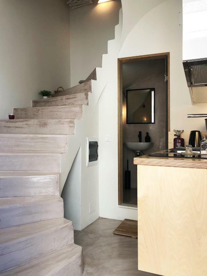 Sunny Micro-Loft Apartment With Outdoor Lounge Bendevis Luaran gambar
