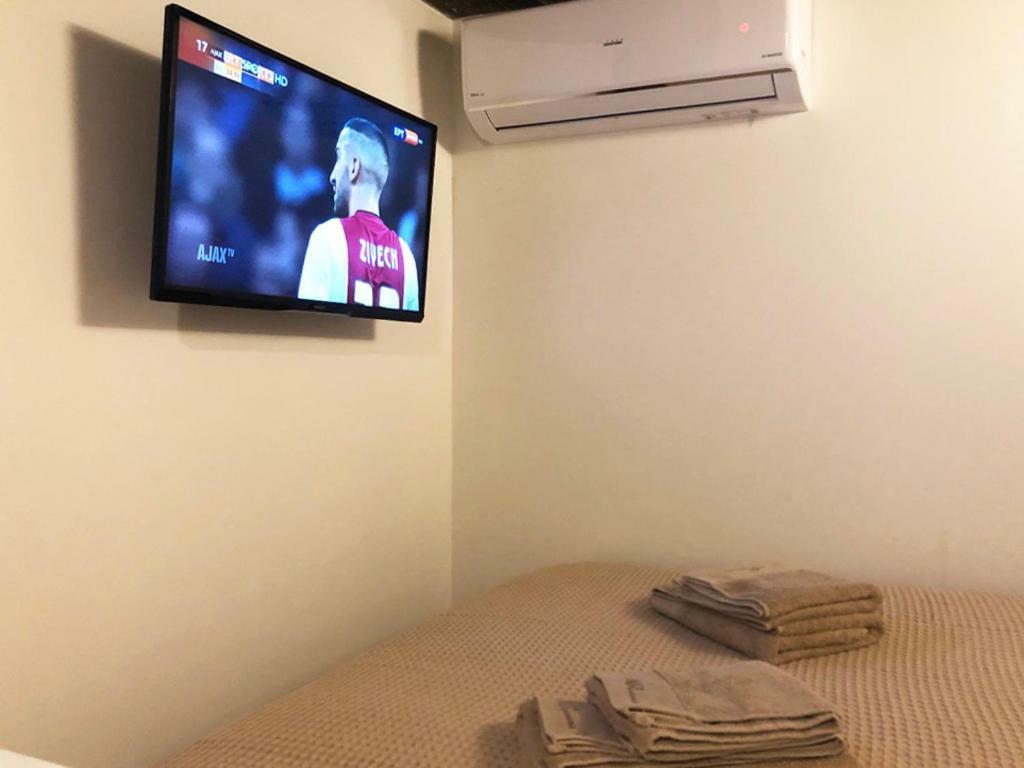 Sunny Micro-Loft Apartment With Outdoor Lounge Bendevis Luaran gambar